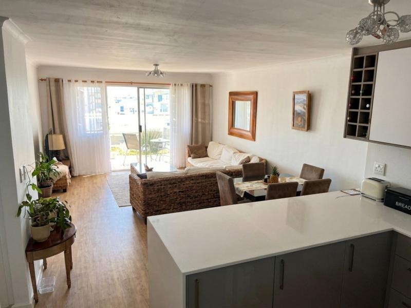 To Let 2 Bedroom Property for Rent in Vredehoek Western Cape